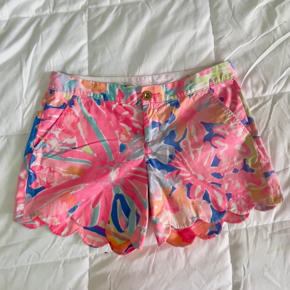 Lilly Pulitzer The Buttercup Hot Pink Floral Scalloped Hem Shorts Summer